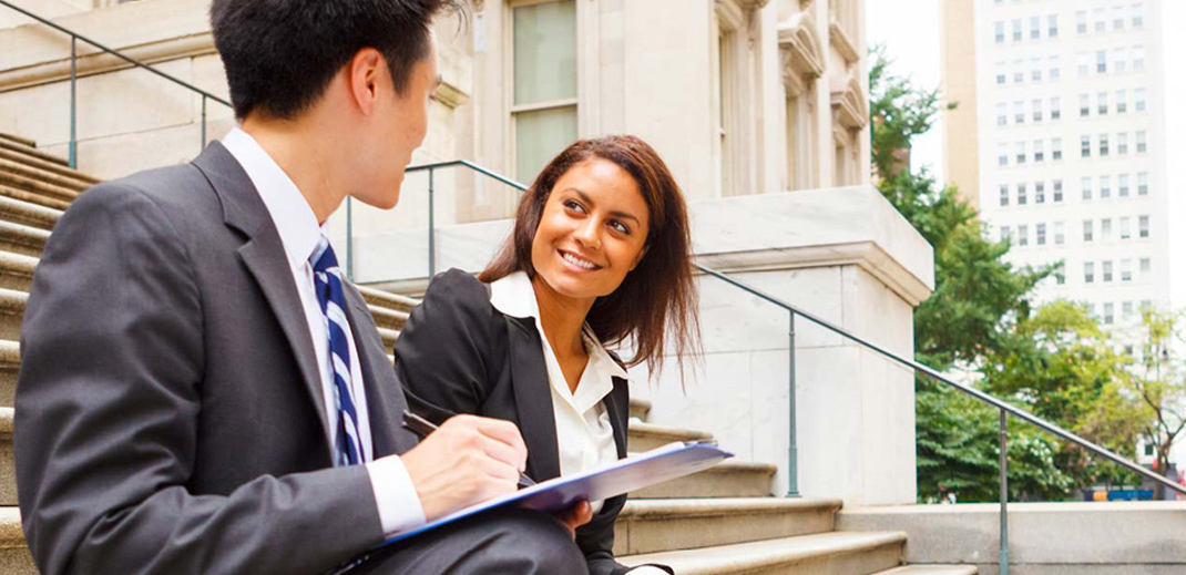 Four Reasons to Become a Paralegal