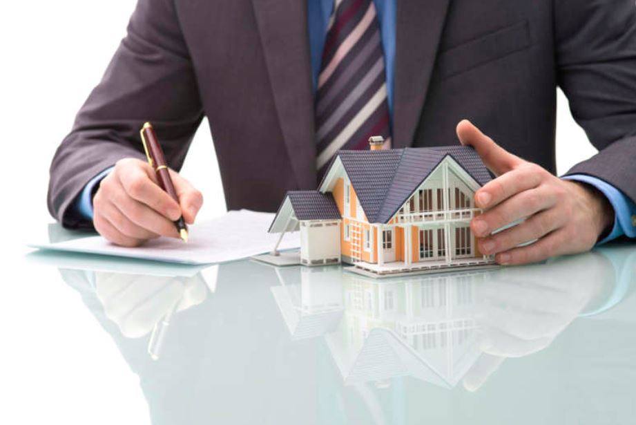 Choosing Real Estate as an Alternative Career Path: The Right Choice?