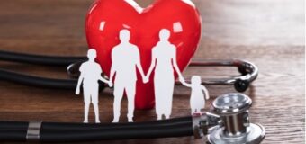 5 Factors to Consider Before Buying Health Insurance for Family Online