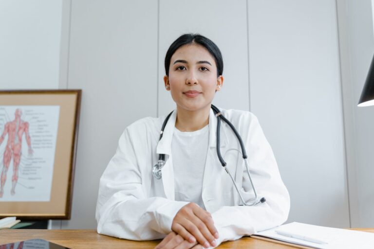 How Medical School Consultants Can Help Applicants With Low GPAs Get Into Medical School