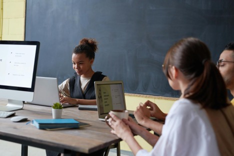 How to Leverage Technology to Streamline Your Teaching Workflow