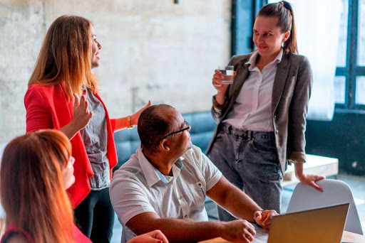 How Advanced Social Work Training Can Prepare You to Lead Programs, People, and Policy